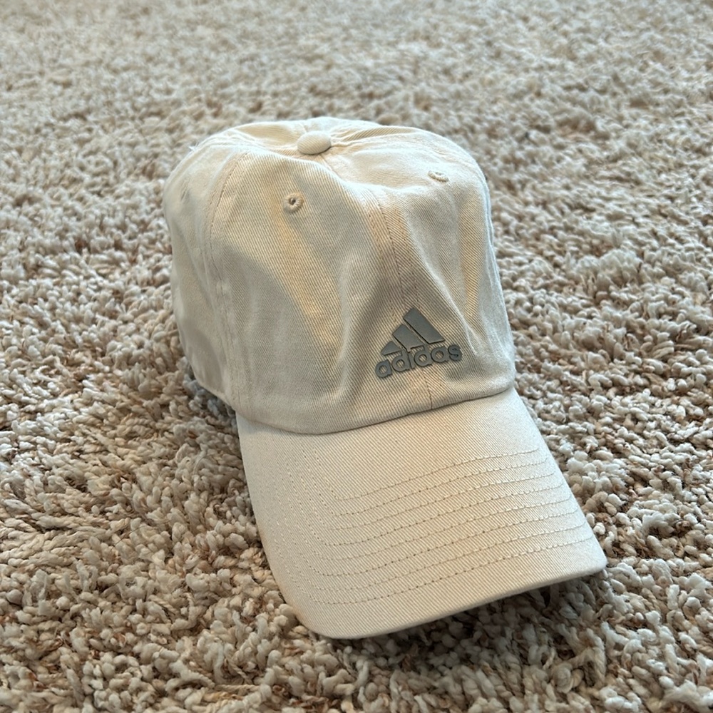 Adidas adjustable ball cap- women’s.  Off white with light gray logo!